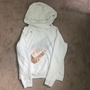 Women’s Nike Sweatshirt